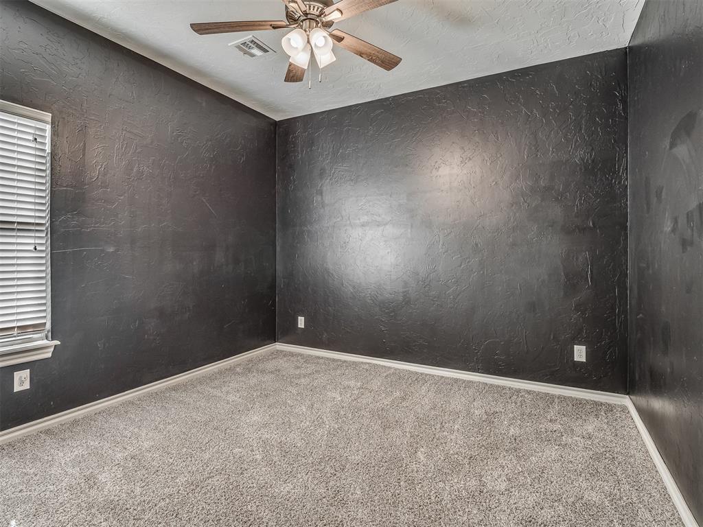 1136 Glen Eagles Court