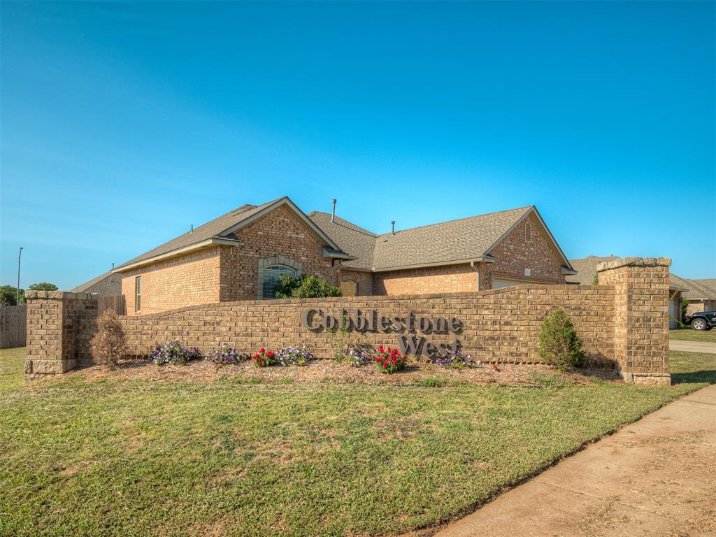 1136 Glen Eagles Court