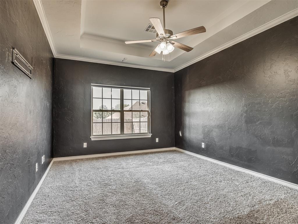 1136 Glen Eagles Court