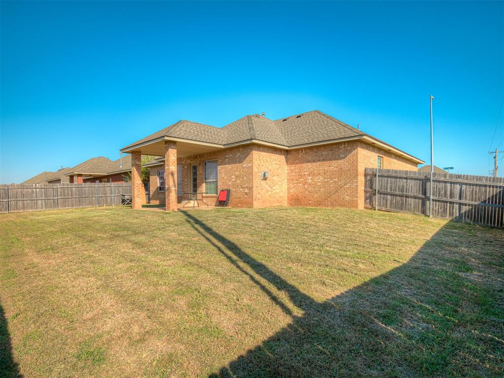 1136 Glen Eagles Court