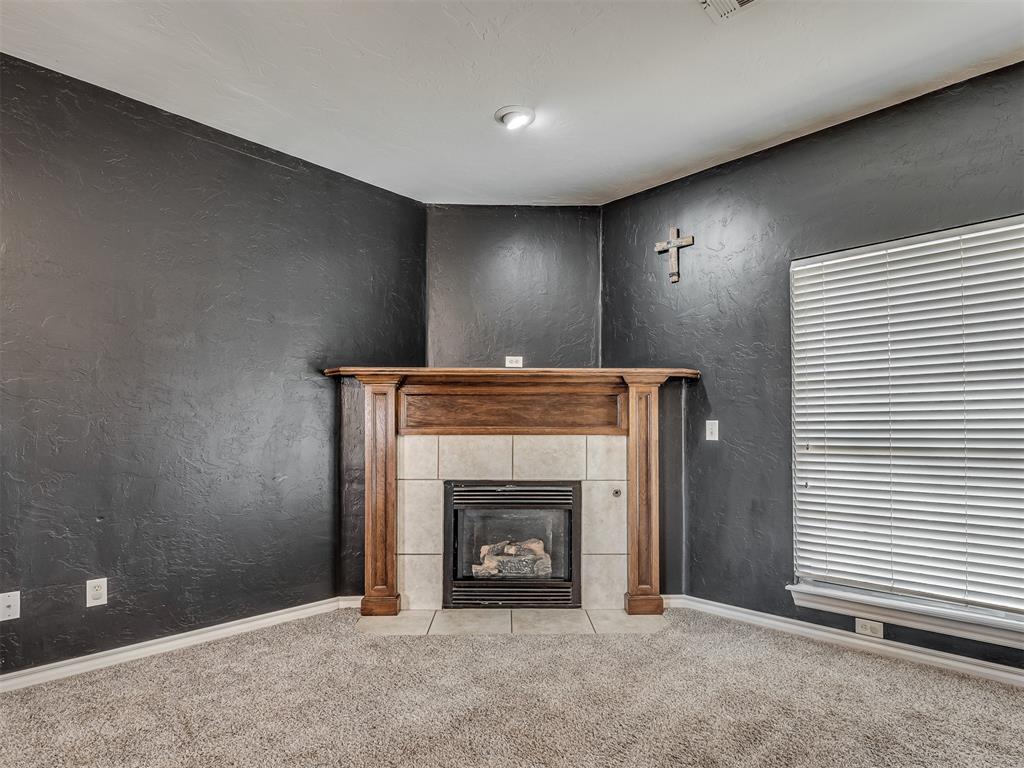 1136 Glen Eagles Court