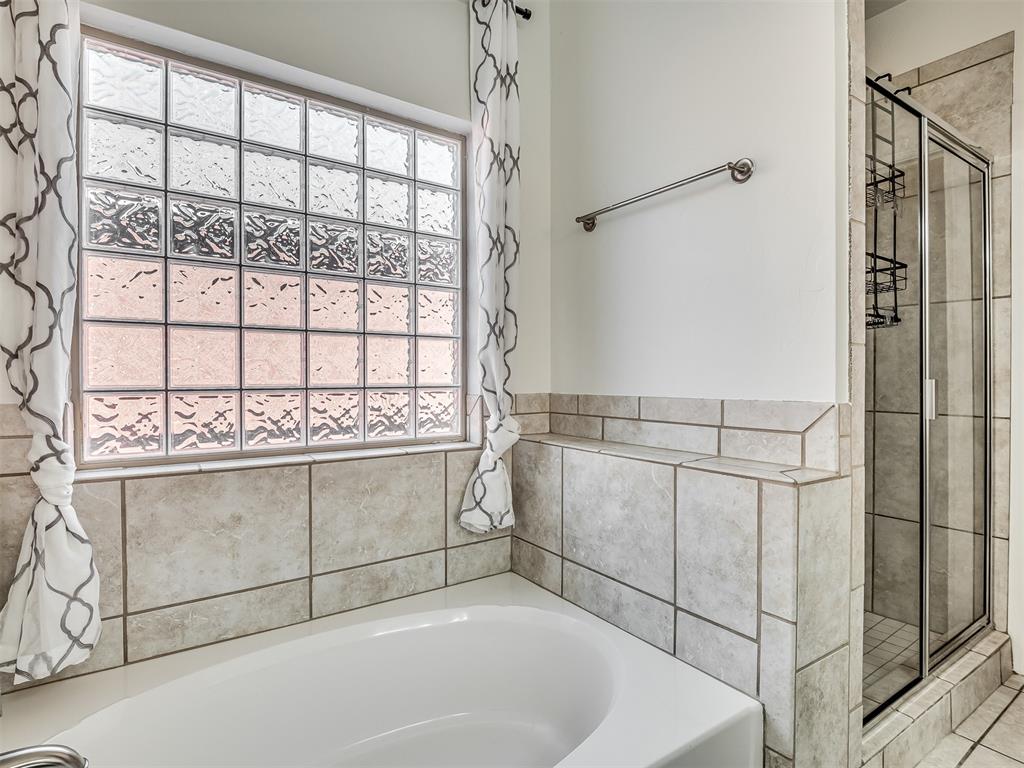 1136 Glen Eagles Court