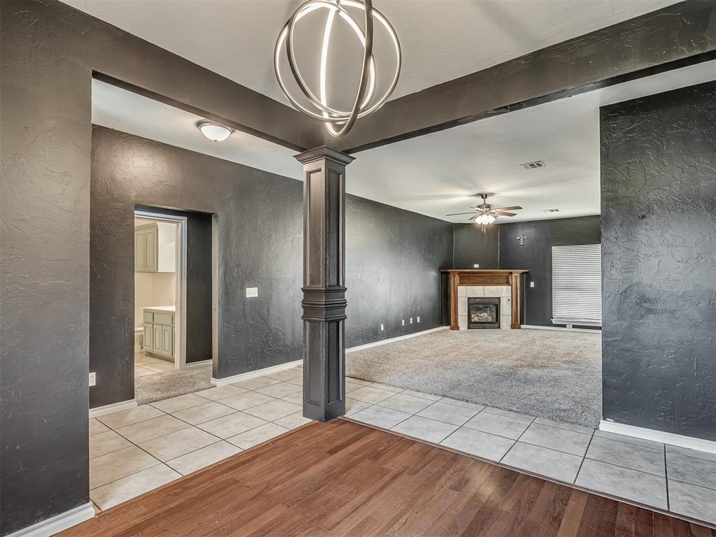 1136 Glen Eagles Court