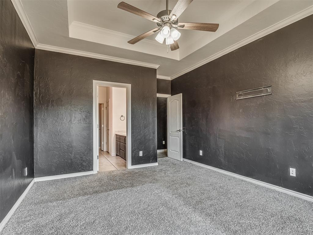 1136 Glen Eagles Court