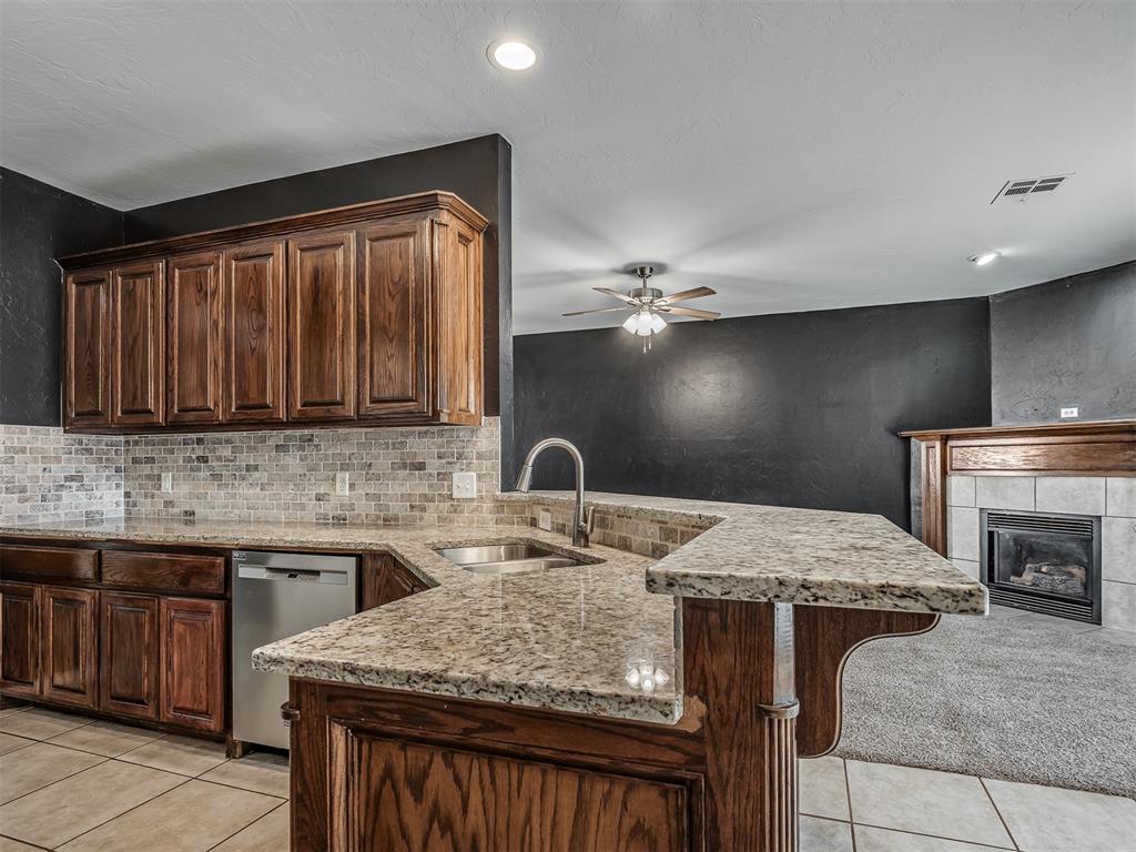 1136 Glen Eagles Court