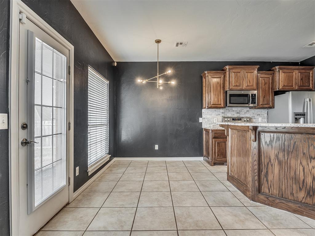 1136 Glen Eagles Court