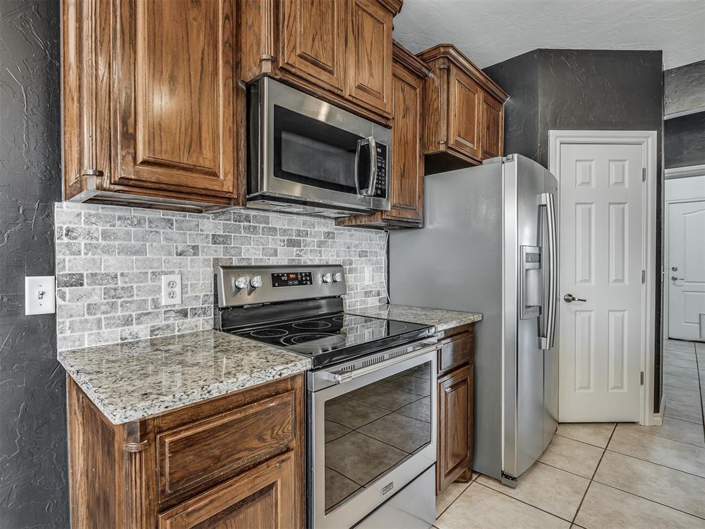 1136 Glen Eagles Court