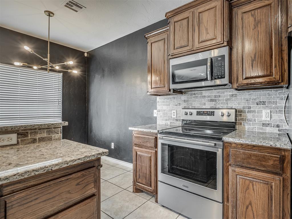 1136 Glen Eagles Court