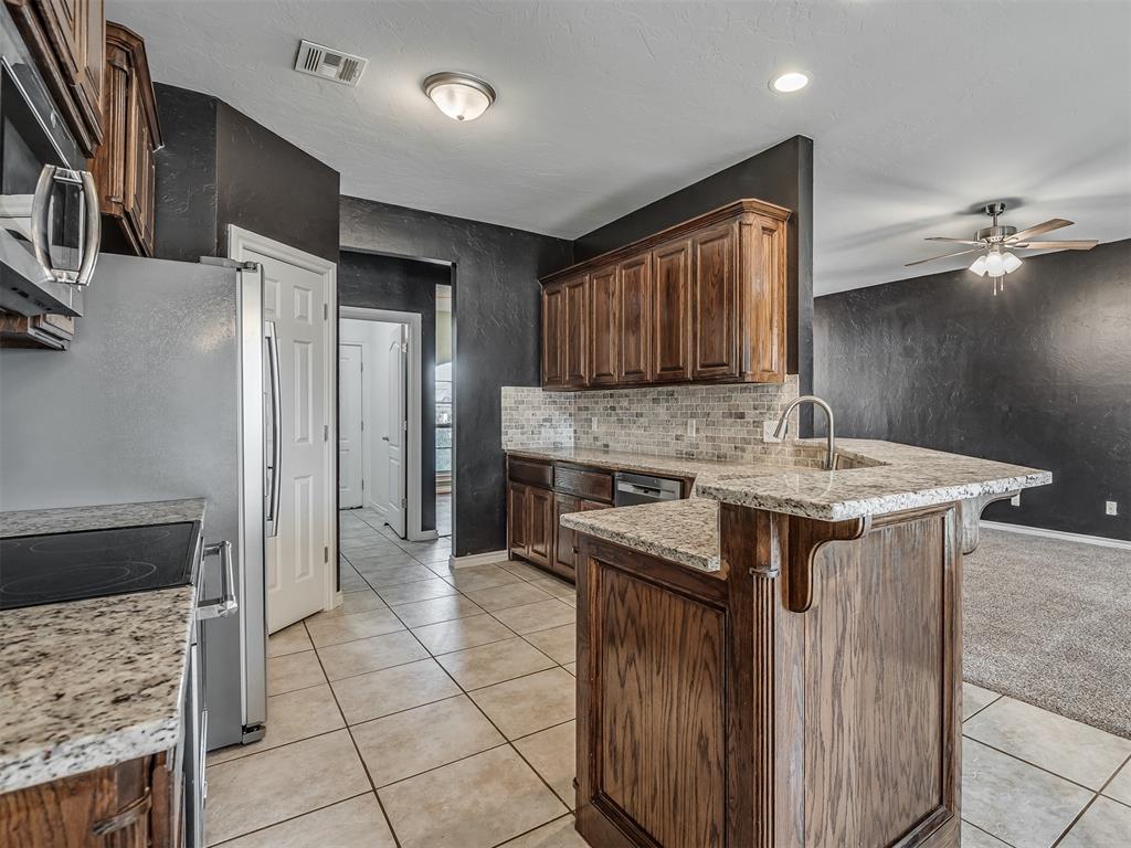 1136 Glen Eagles Court