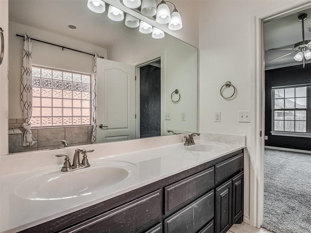 1136 Glen Eagles Court