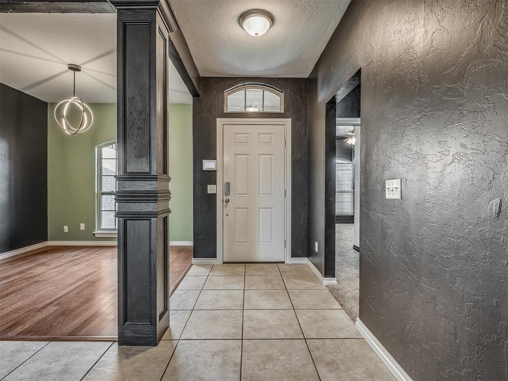 1136 Glen Eagles Court