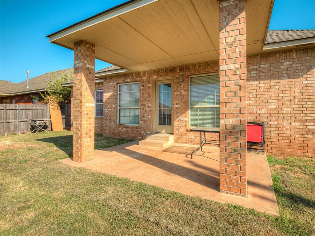 1136 Glen Eagles Court