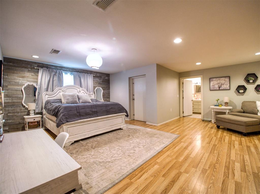 22 Oak Drive