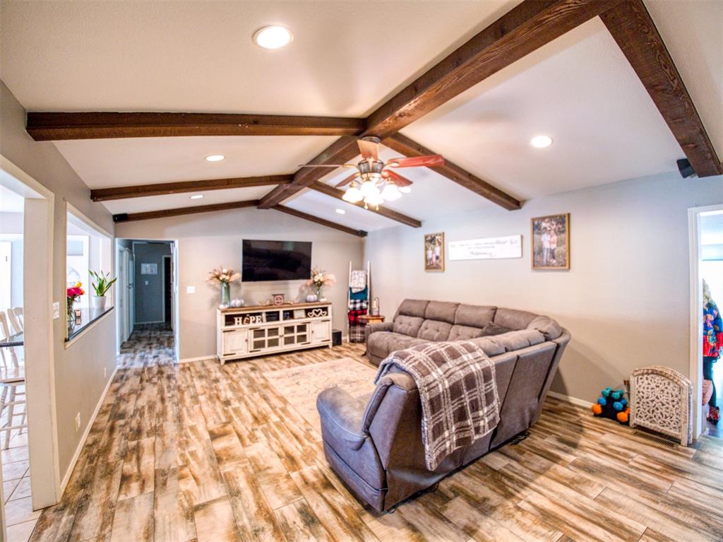 22 Oak Drive