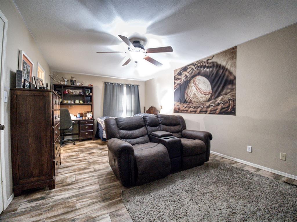 22 Oak Drive