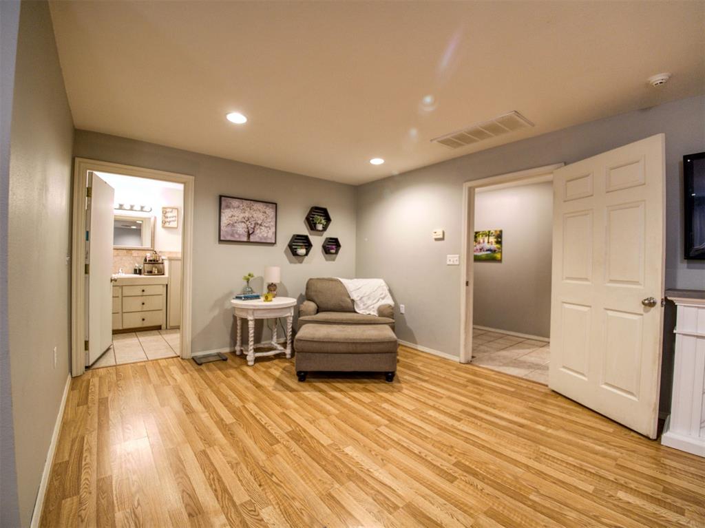 22 Oak Drive