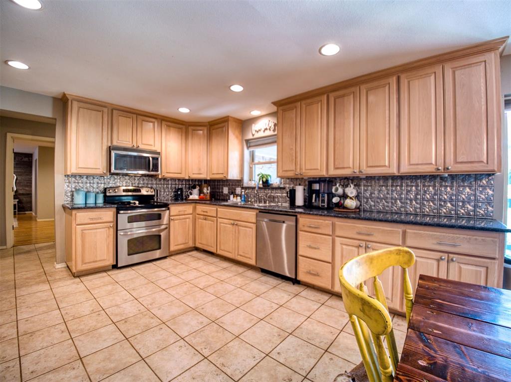 22 Oak Drive