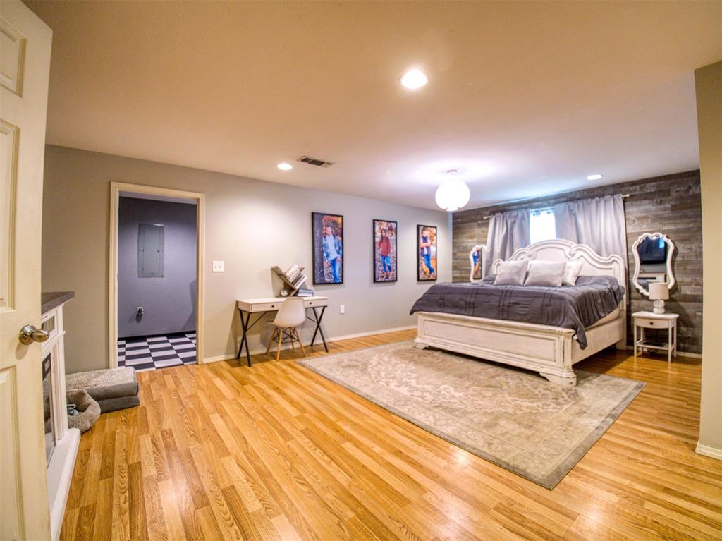 22 Oak Drive