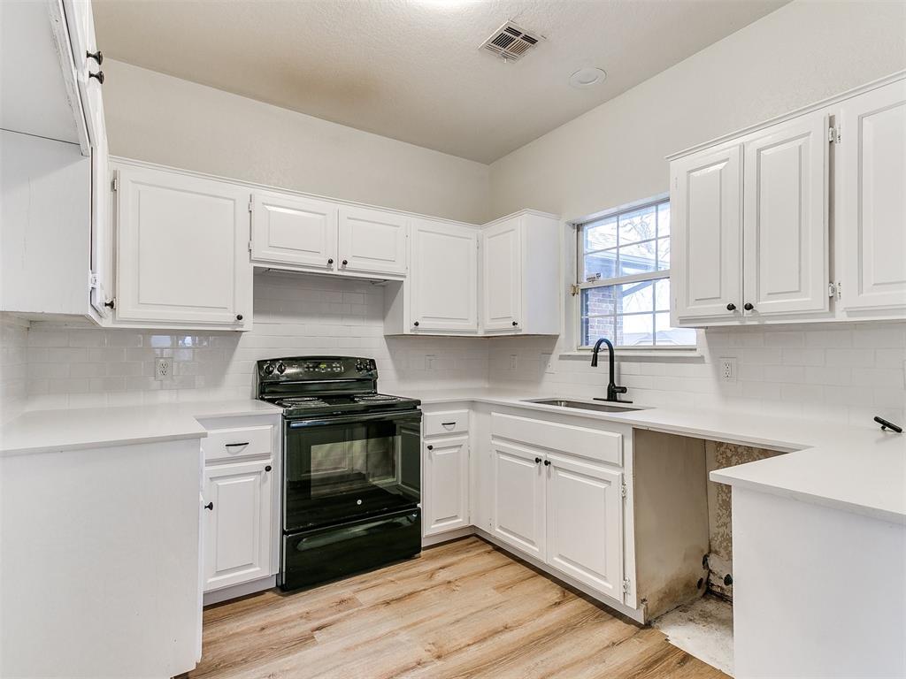 8101 Wilshire Ridge Drive