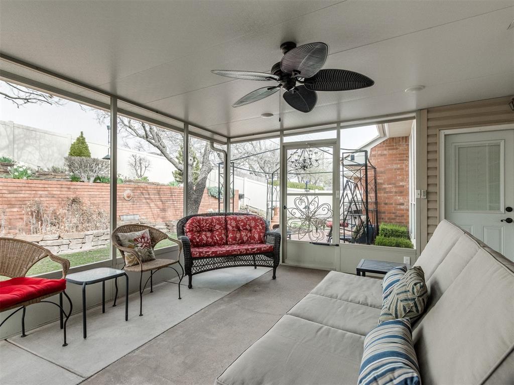 41 S Lexington Way