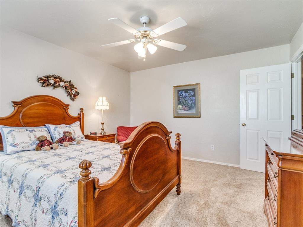 41 S Lexington Way