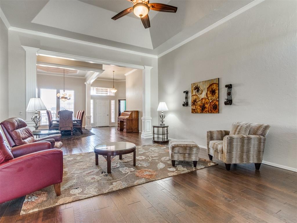41 S Lexington Way