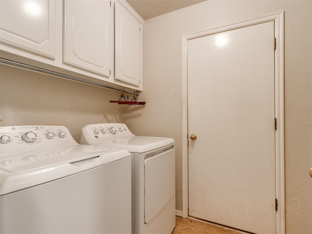 41 S Lexington Way