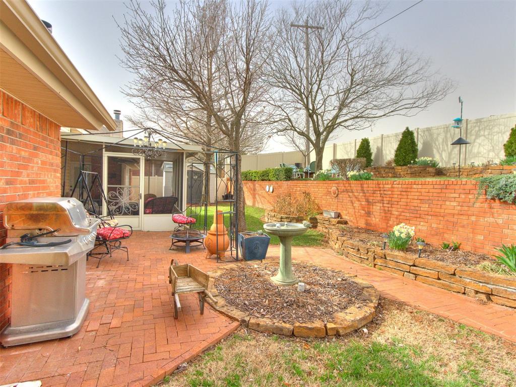 41 S Lexington Way