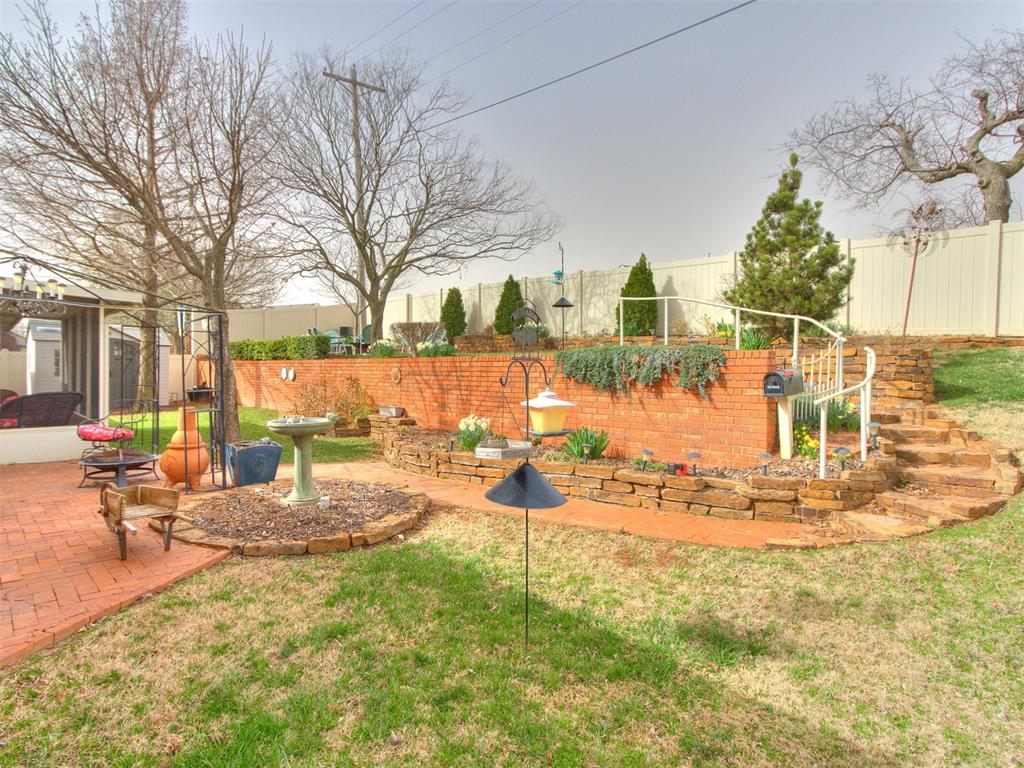 41 S Lexington Way