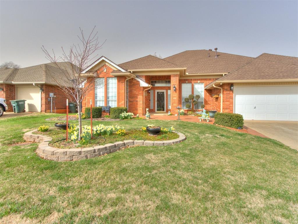 41 S Lexington Way