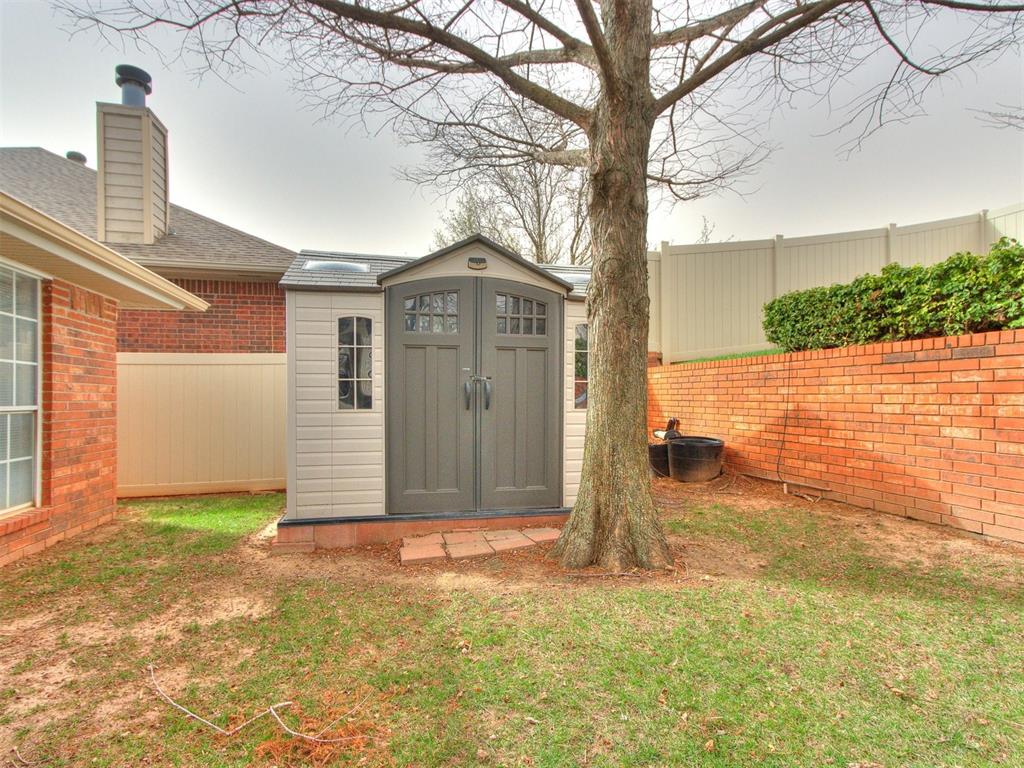 41 S Lexington Way