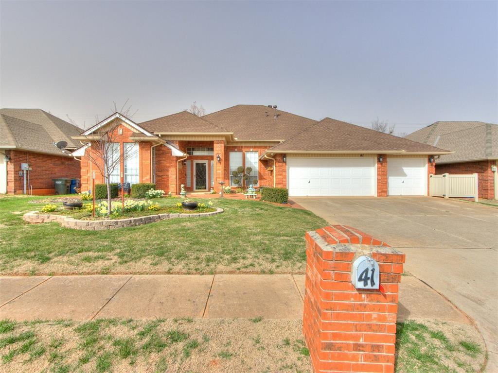 41 S Lexington Way
