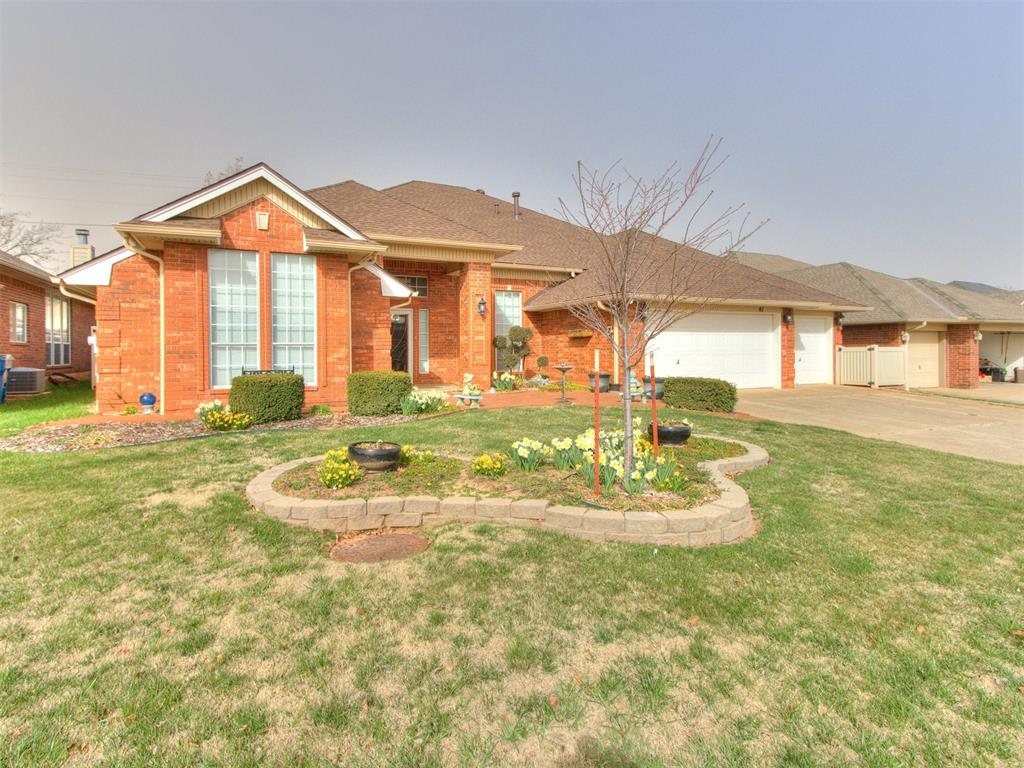 41 S Lexington Way