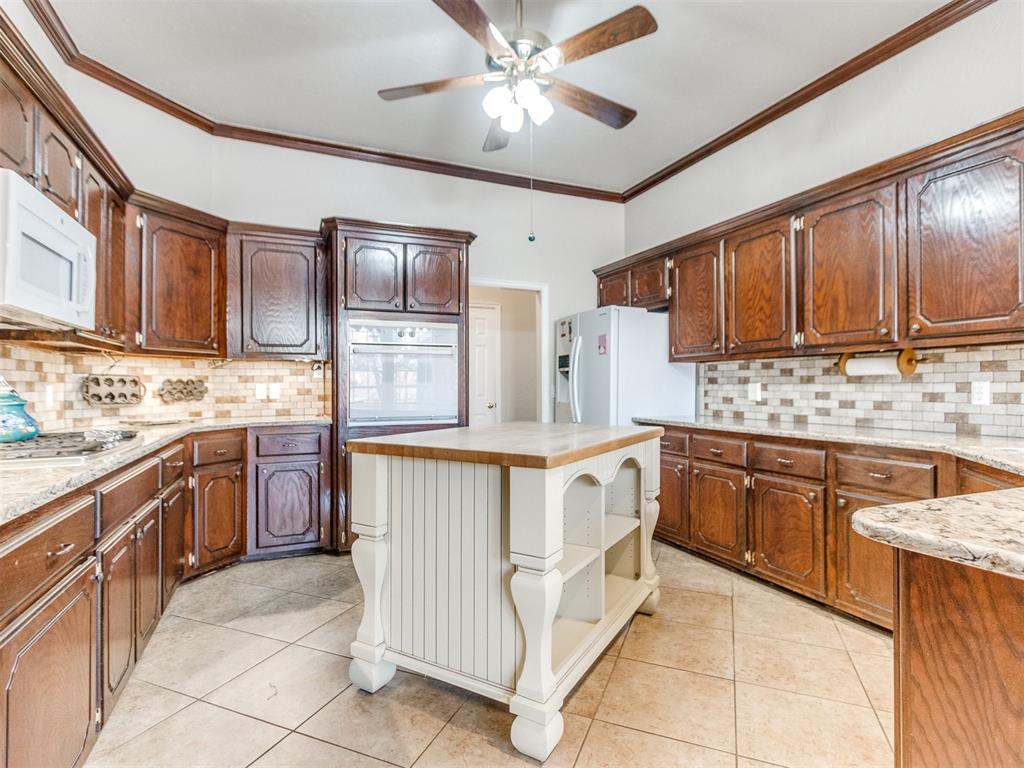 41 S Lexington Way