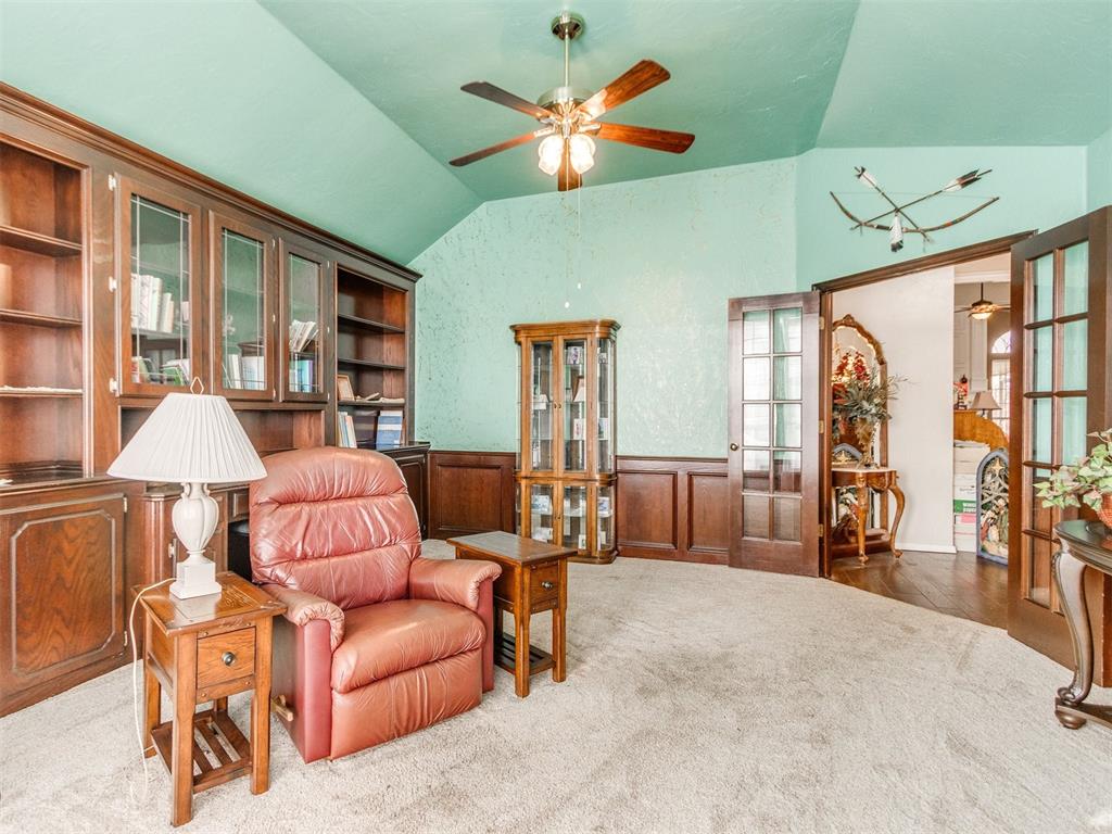41 S Lexington Way