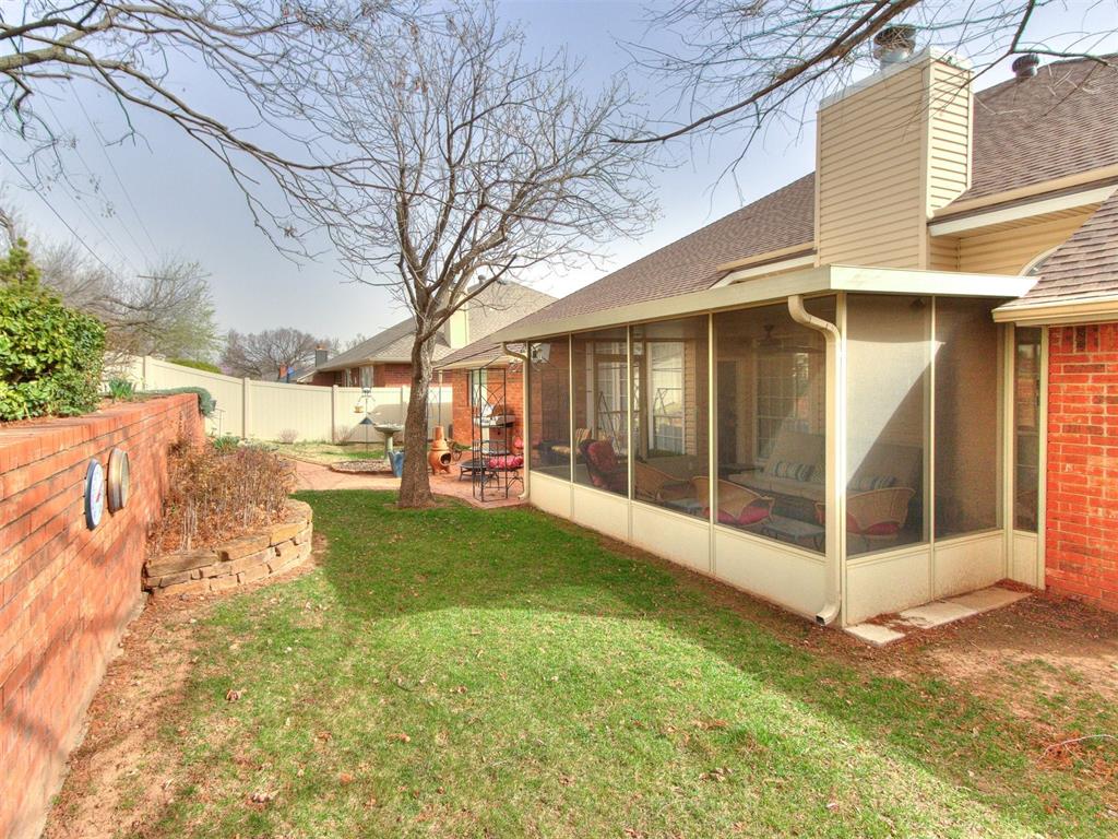 41 S Lexington Way