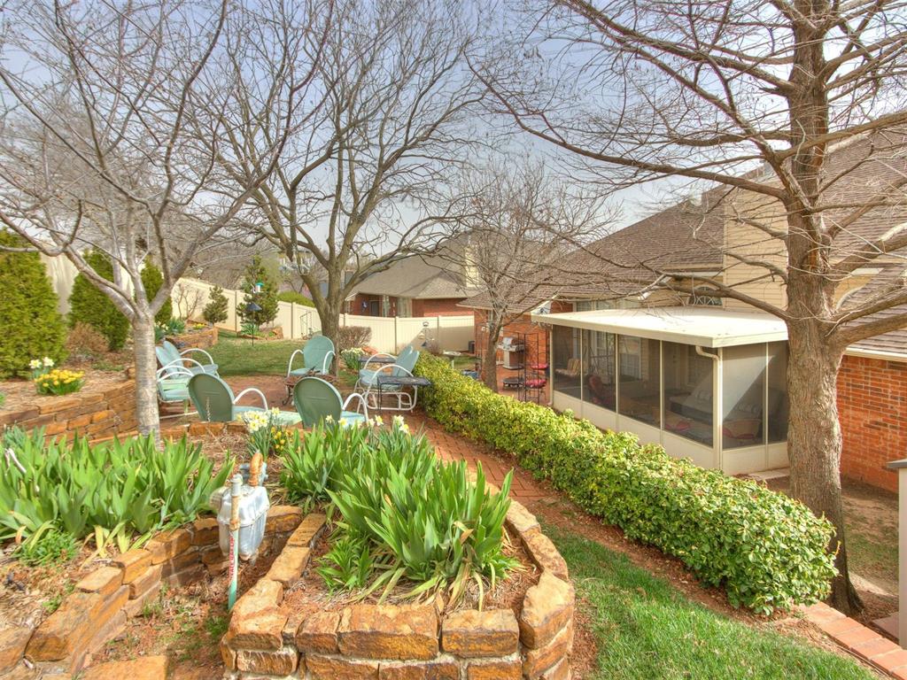 41 S Lexington Way