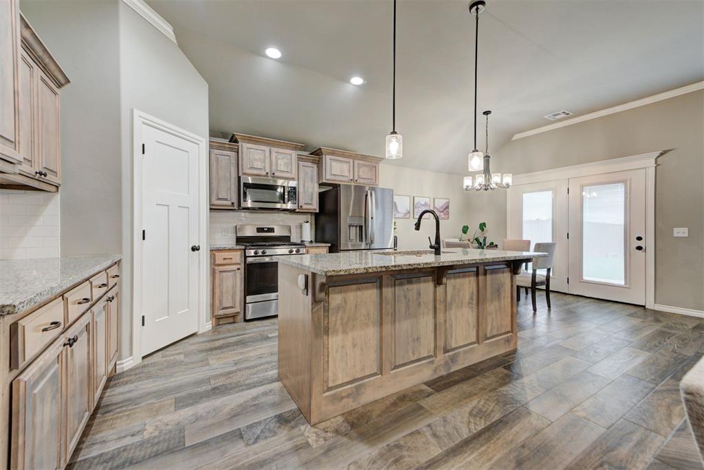 9105 Yassir Boulevard