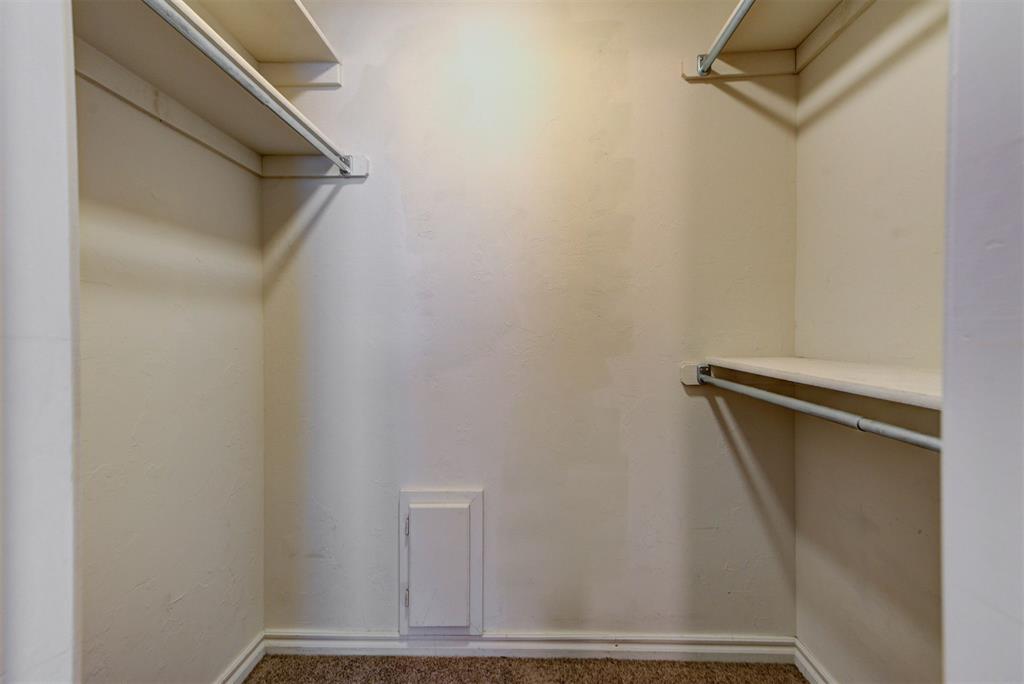 9909 Summerhill Lane