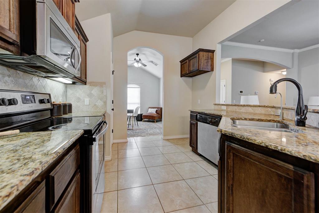 9909 Summerhill Lane