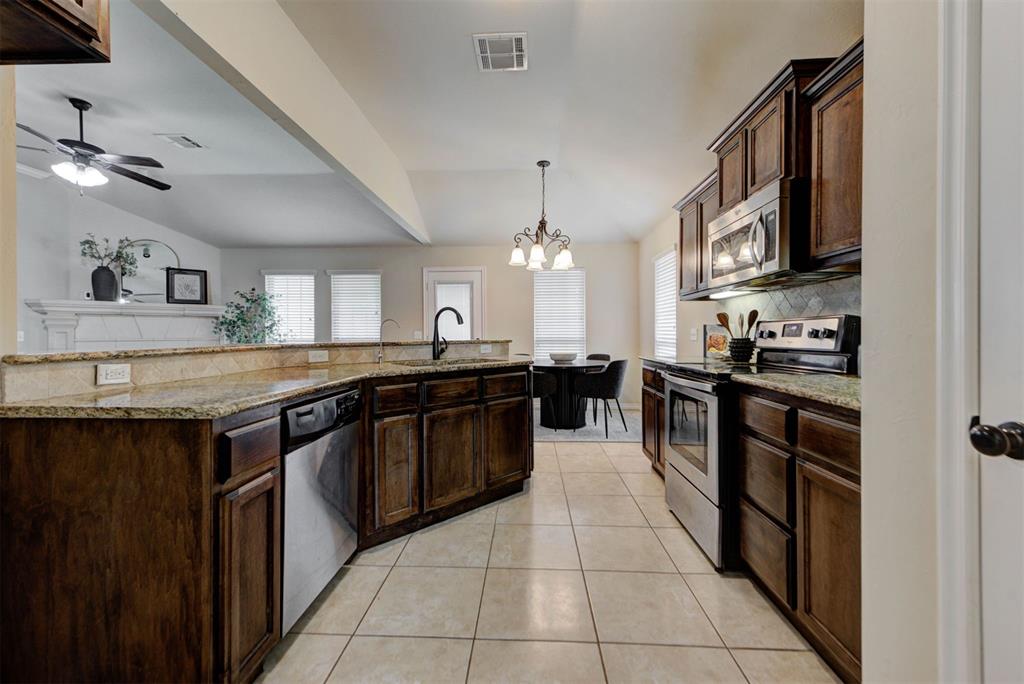 9909 Summerhill Lane