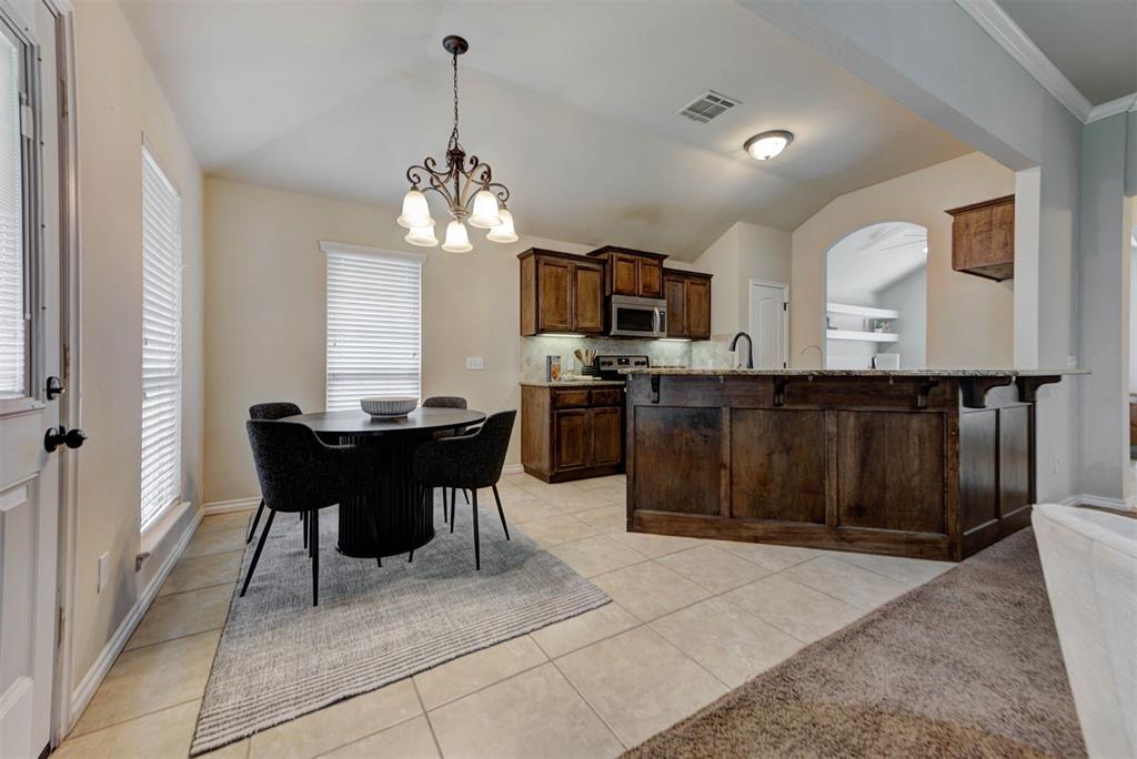 9909 Summerhill Lane