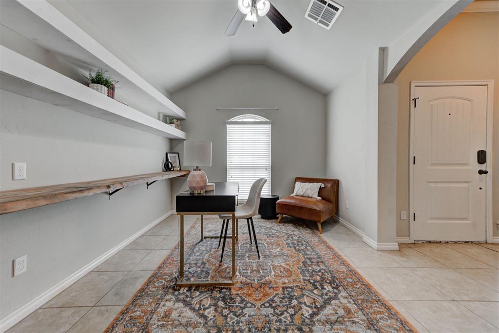 9909 Summerhill Lane