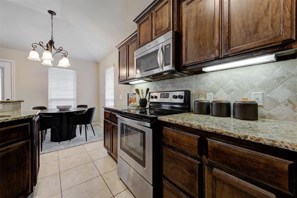 9909 Summerhill Lane