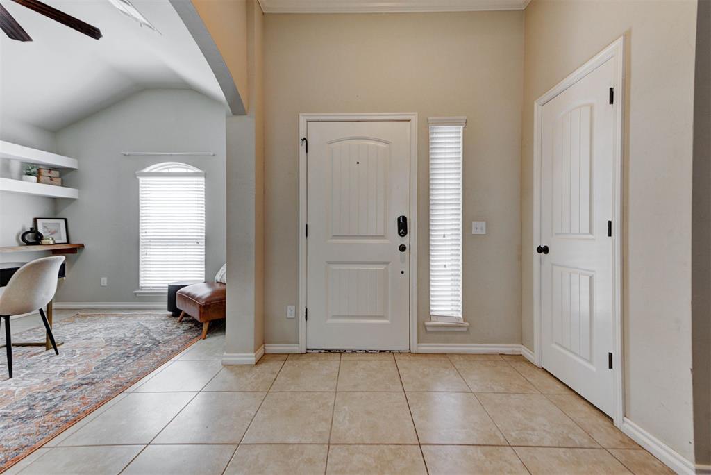 9909 Summerhill Lane