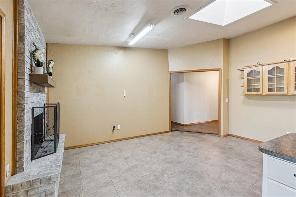 3500 N Broadway