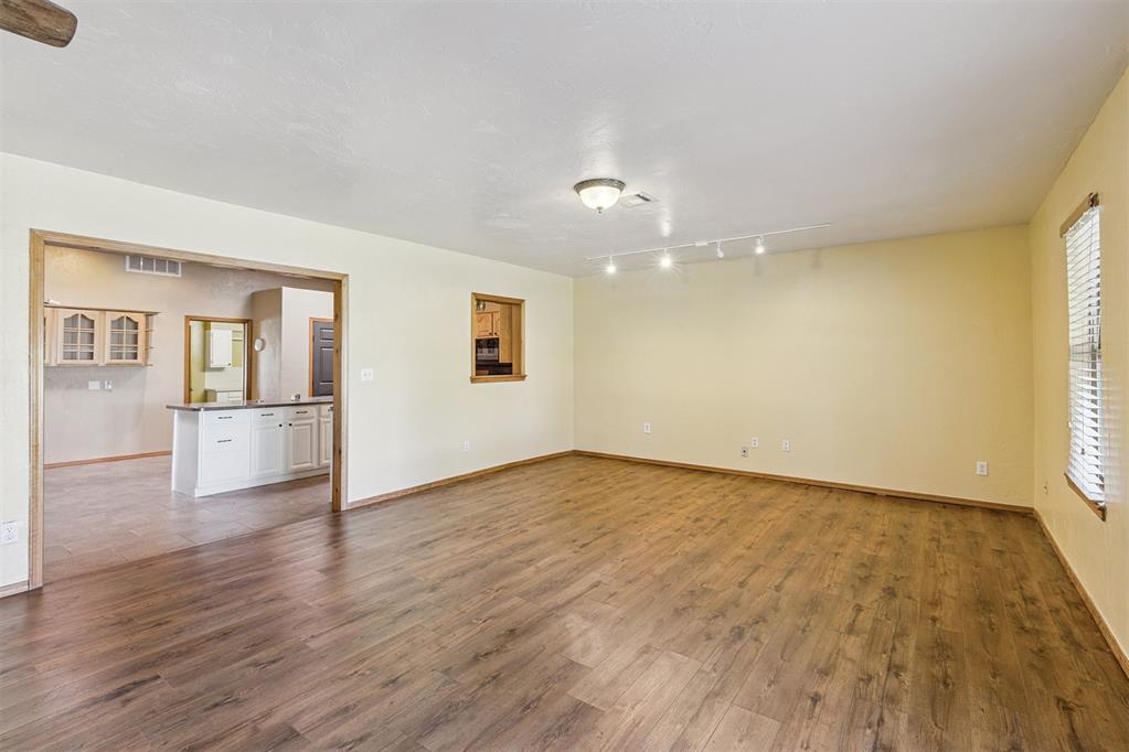 3500 N Broadway