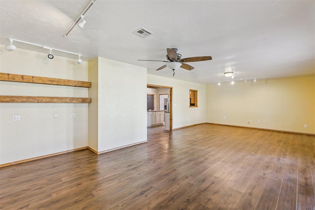 3500 N Broadway