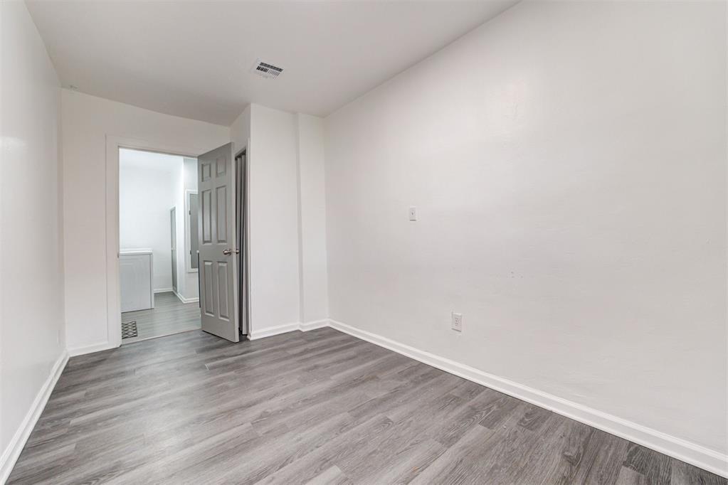 913 NE 28th Street