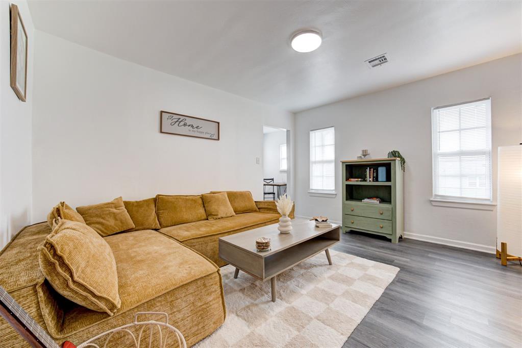 913 NE 28th Street